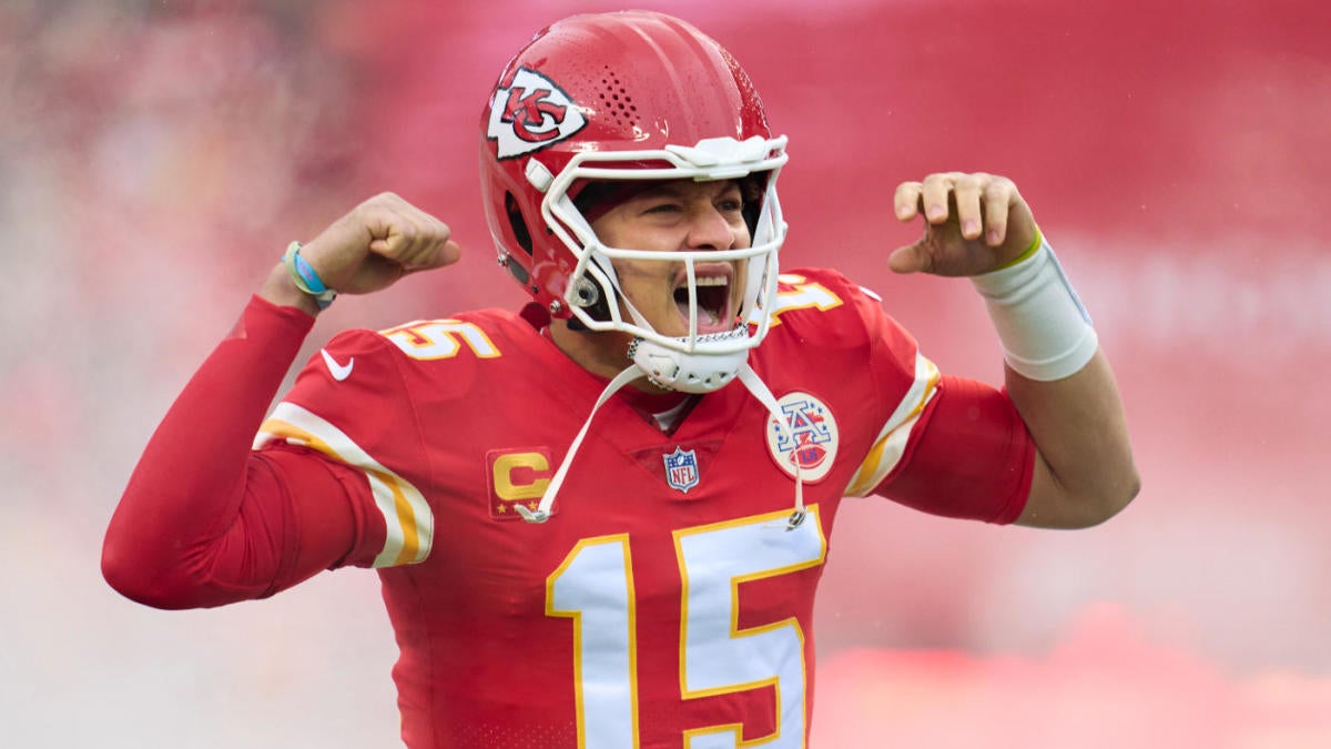 Prisco’s 2023 Super Bowl pick: Chiefs, Eagles both score at least 30 in thriller as best QB prevails in end – CBS Sports